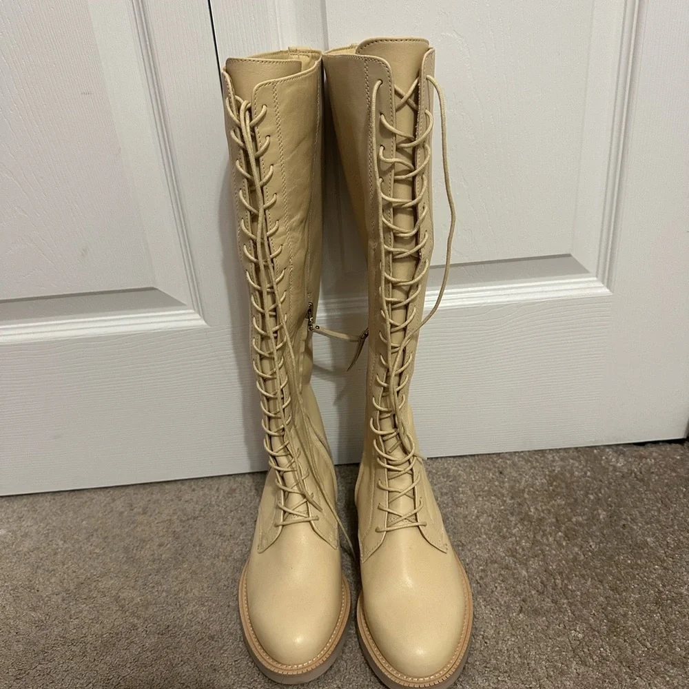 Sam Edelman Nance Leather Lace up Boots. Color: eggshell. Size: 6 - Picture 6 of 8